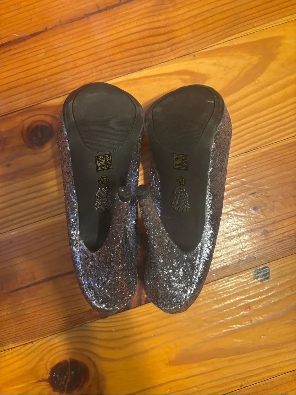 Women's Sparkle Peep-Toe Pumps in silver
